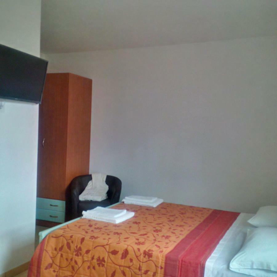 Hotel Maremonti ヨッポロ エクステリア 写真